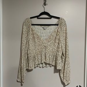 American Eagle Outfitters Cropped Floral Top